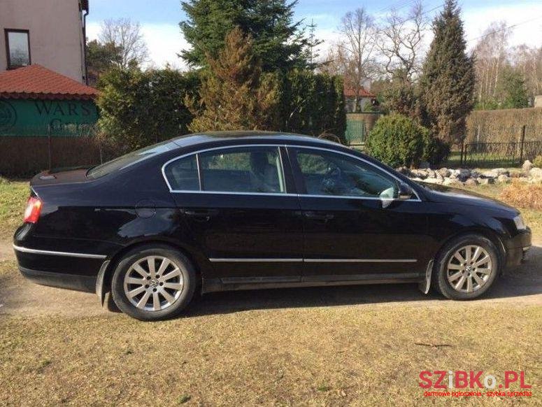 2005' Volkswagen Passat photo #2