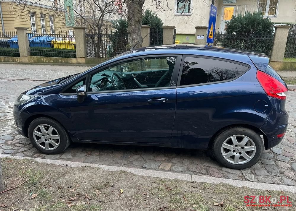 2012' Ford Fiesta 1.25 Ambiente photo #5