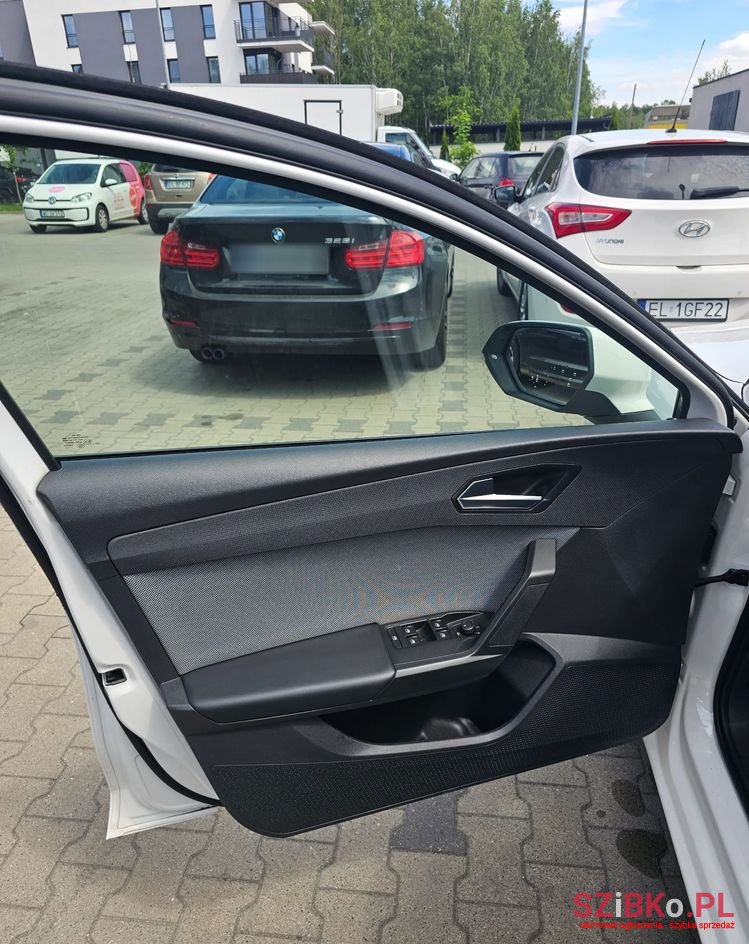 2022' SEAT Leon 1.0 Etsi Style Dsg photo #5