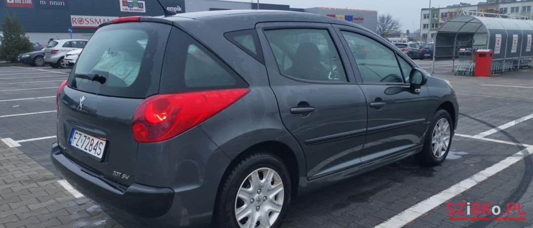 2010' Peugeot 207 photo #5