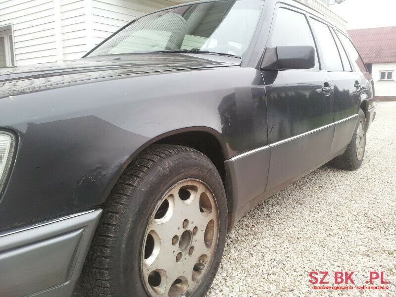 1990' Mercedes-Benz W124 photo #2