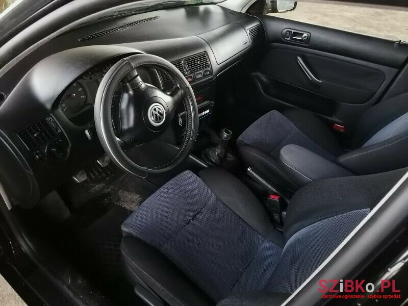 1999' Volkswagen Golf photo #5