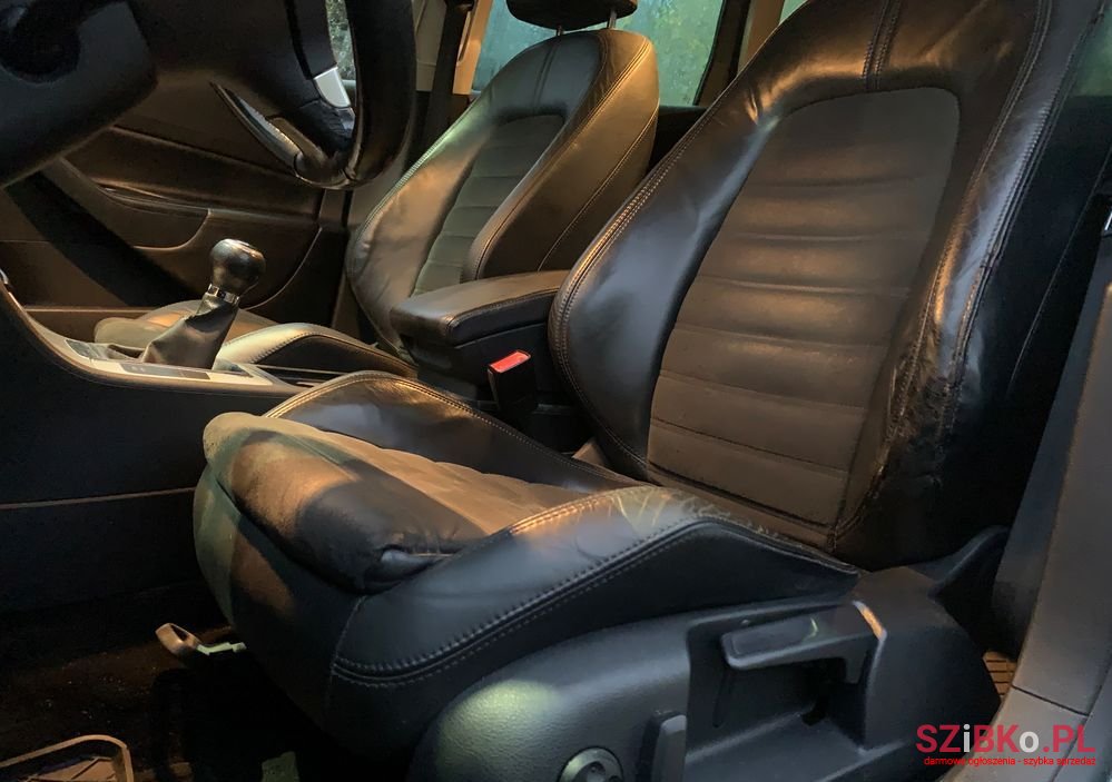 2008' Volkswagen Passat photo #6