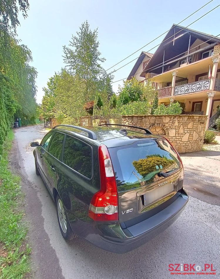 2005' Volvo V50 2.0D photo #5