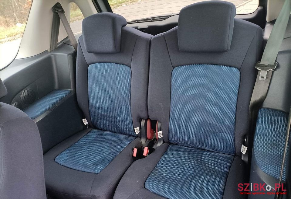 2007' Peugeot 1007 photo #6