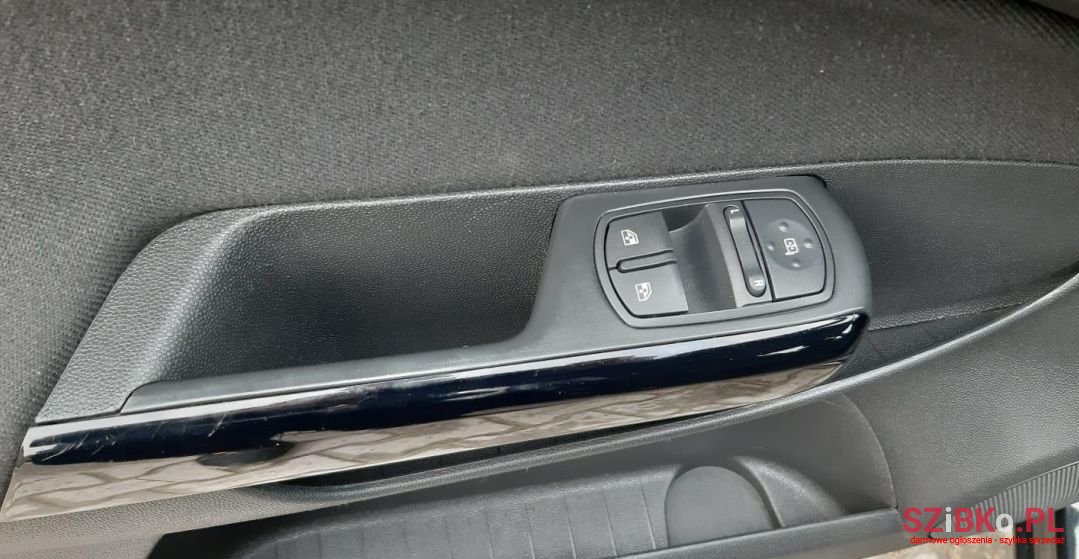 2013' Opel Corsa photo #4