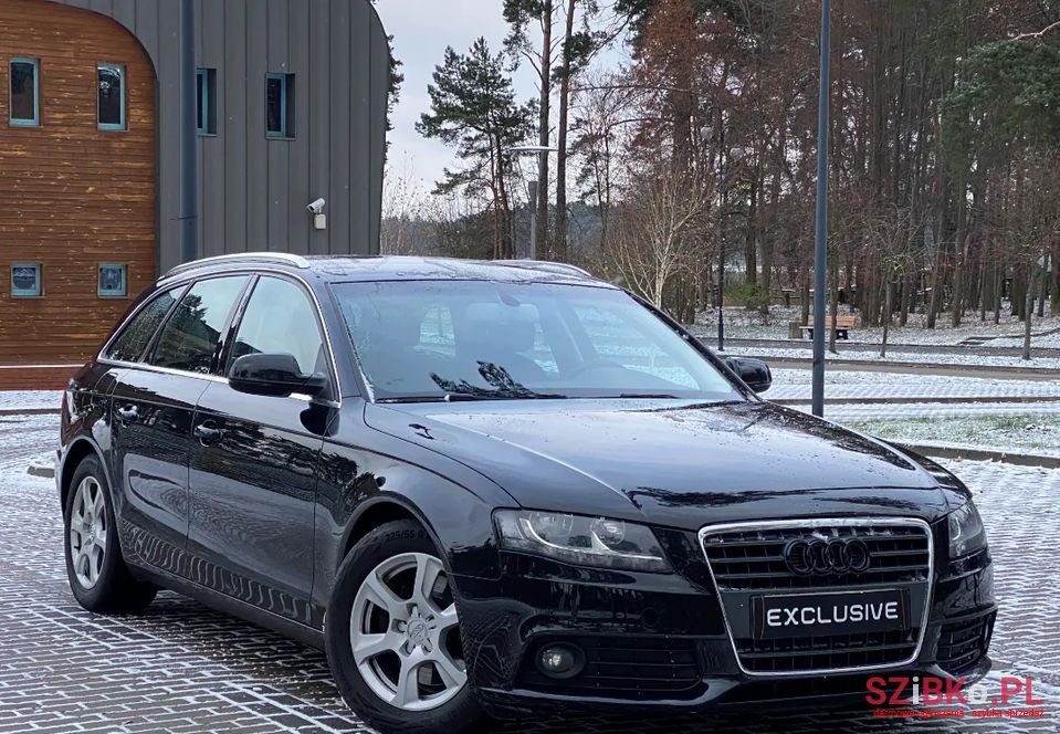 2011' Audi A4 photo #1