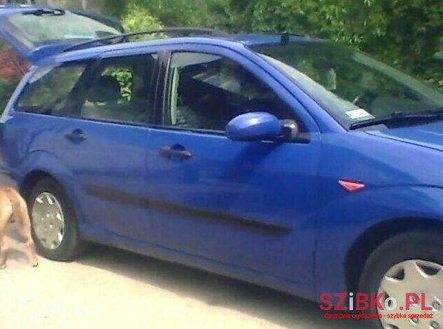 2002' Ford Focus photo #1