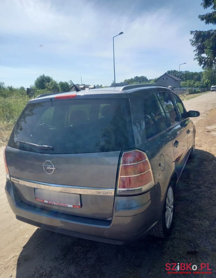 2007' Opel Zafira photo #3