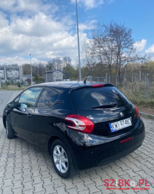 2015' Peugeot 208 photo #3