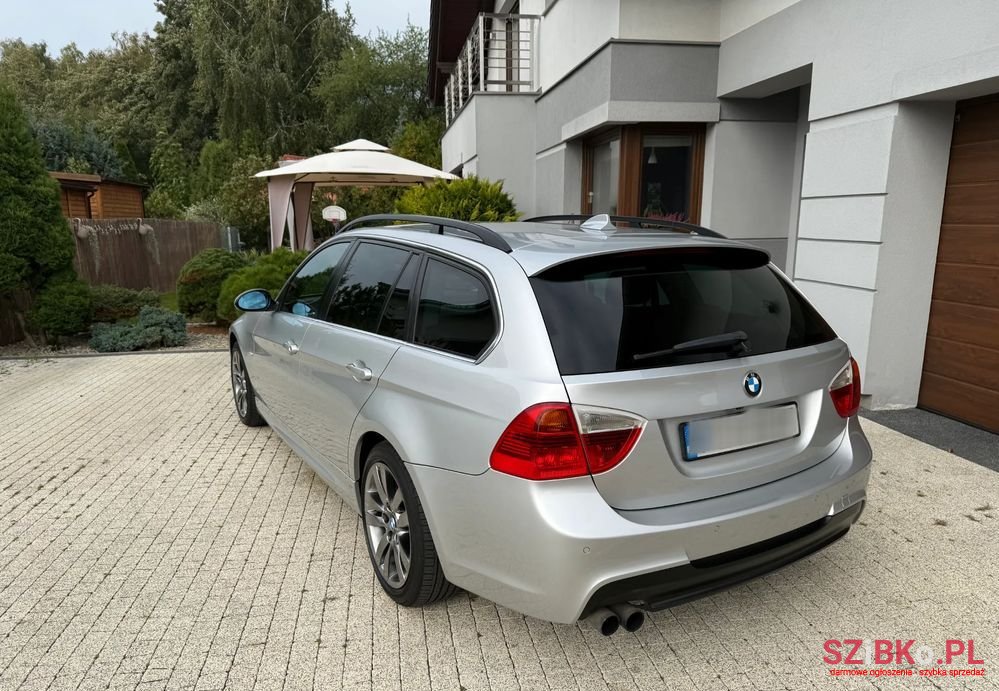 2007' BMW 3 Series 325Xi Touring photo #4