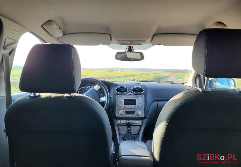 2008' Ford Focus photo #3