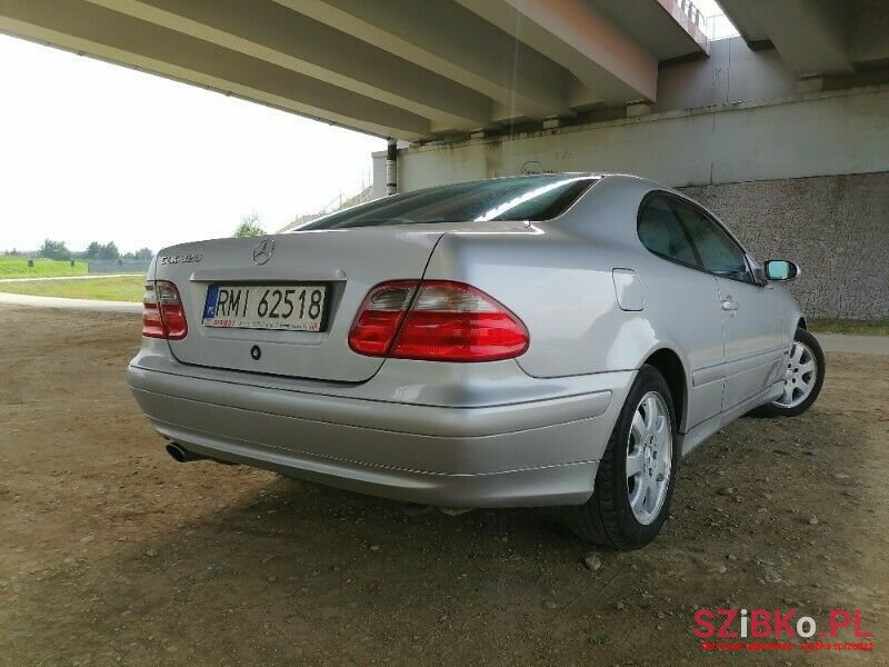 2001' Mercedes-Benz CLK 320 photo #4