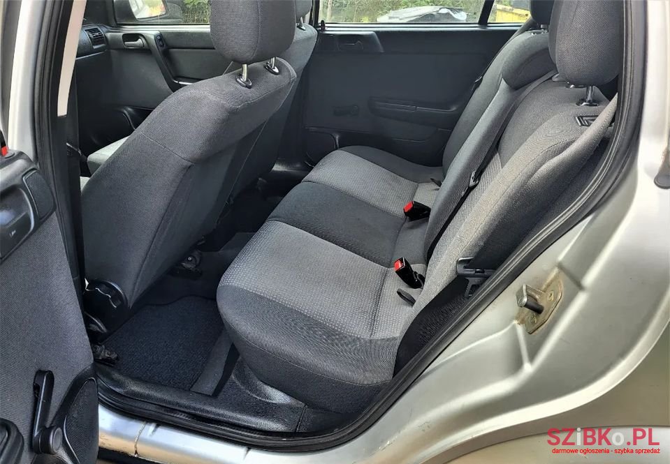 2004' Opel Astra photo #6