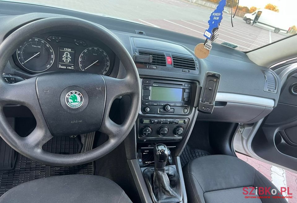 2006' Skoda Octavia photo #3