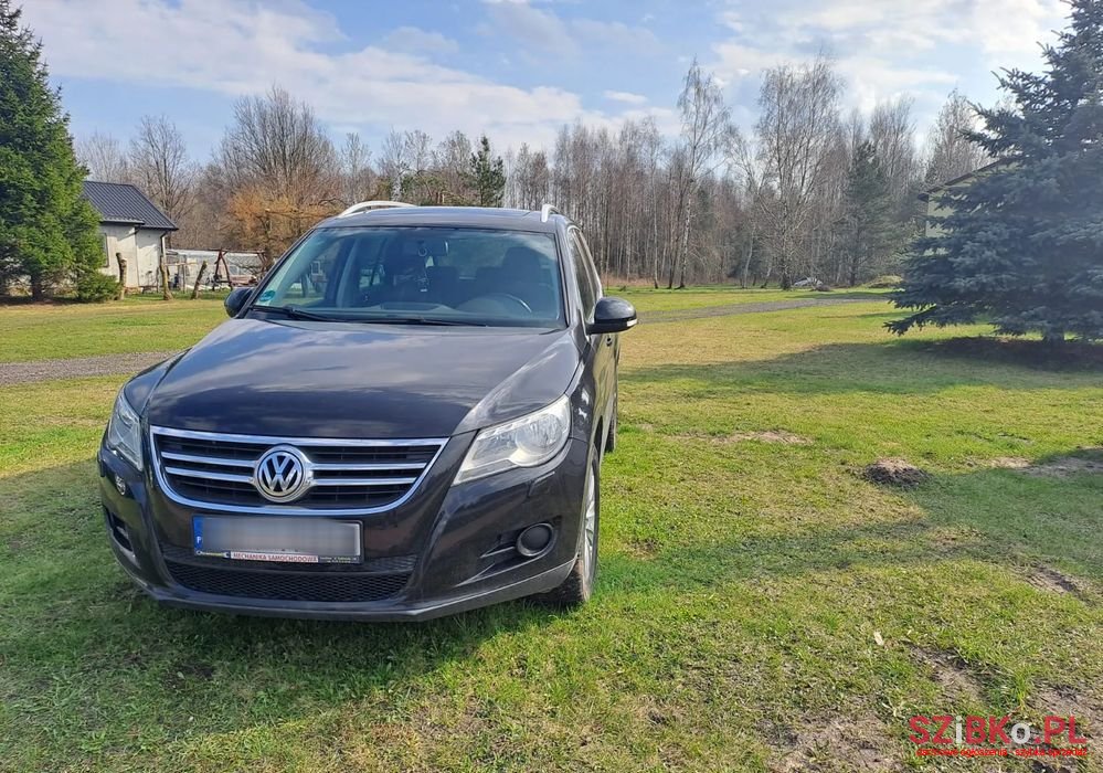 2009' Volkswagen Tiguan photo #1