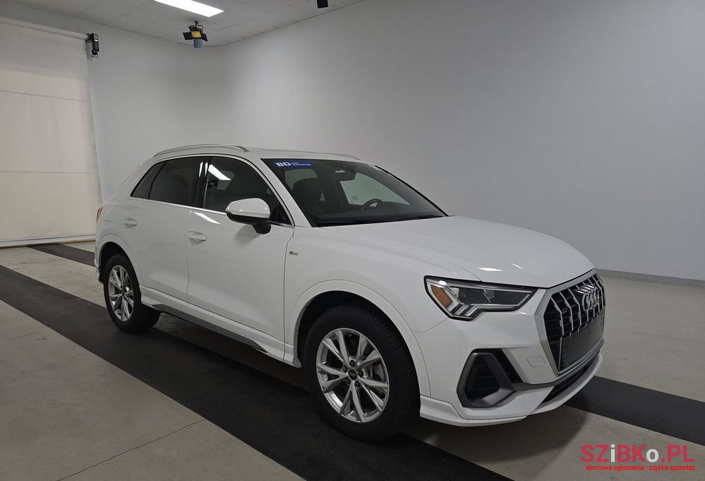 2022' Audi Q3 S Line S Tronic photo #1