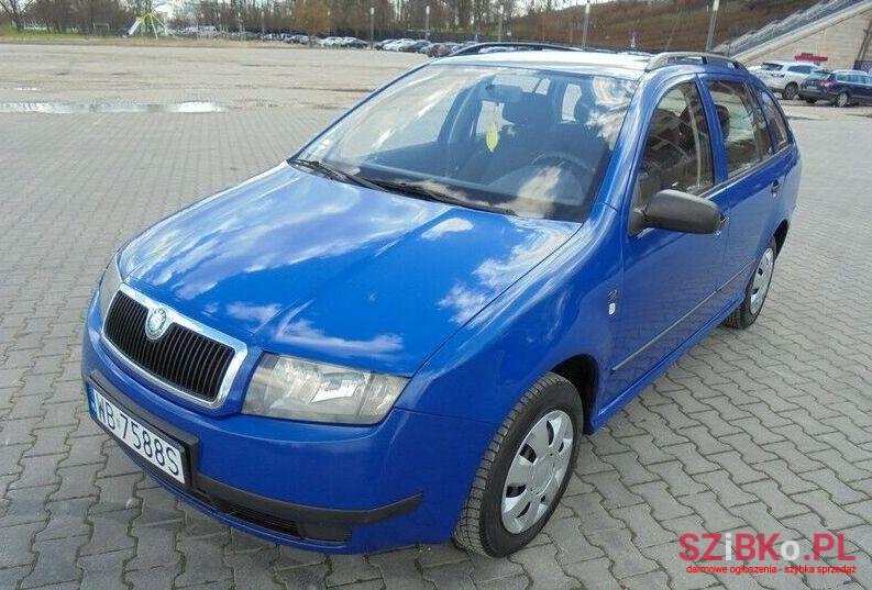 2003' Skoda Fabia photo #1