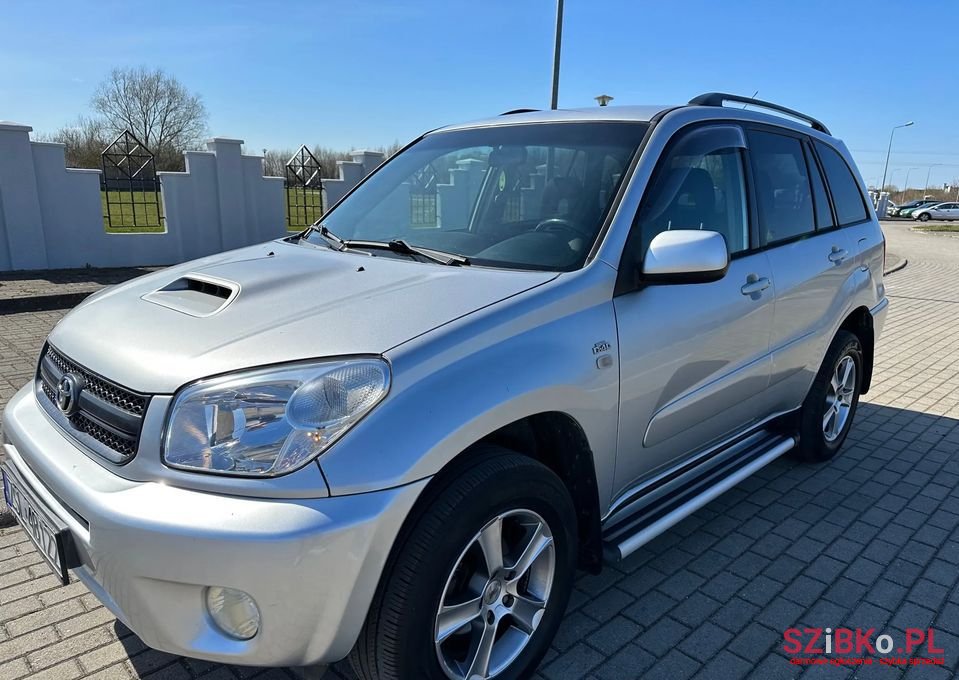 2005' Toyota RAV4 photo #1