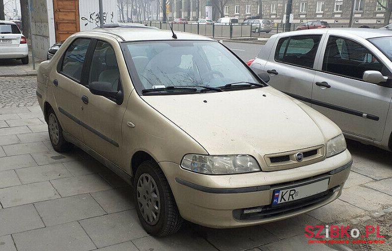 2004' Fiat Albea photo #1