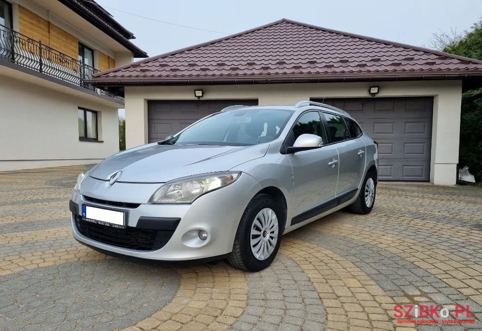 2010' Renault Megane photo #1