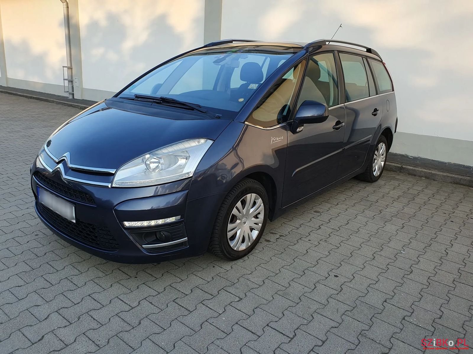 2010' Citroen C4 Grand Picasso photo #1