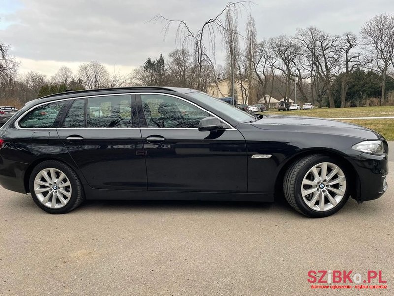 2015' BMW 5 Series 530D photo #3