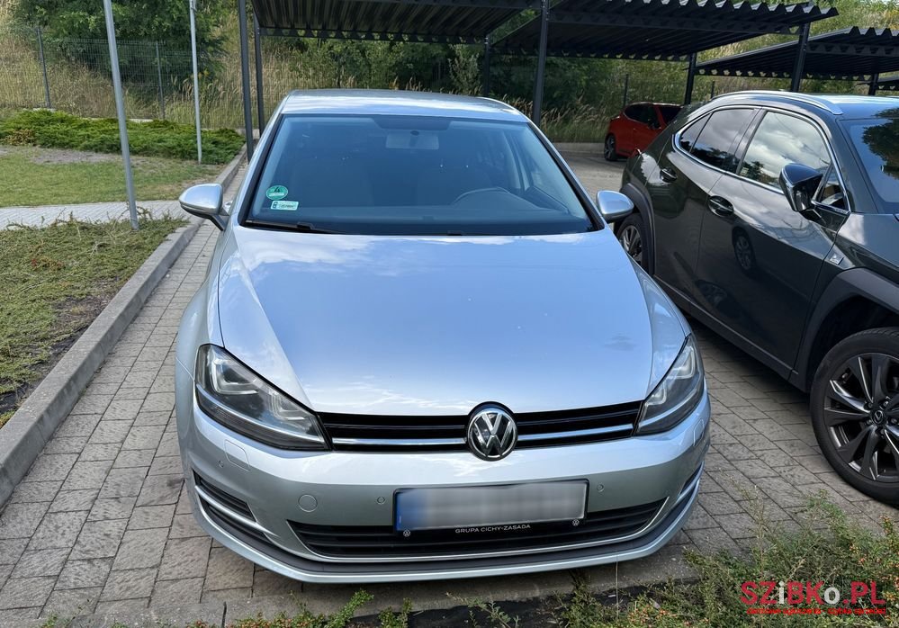 2012' Volkswagen Golf photo #3