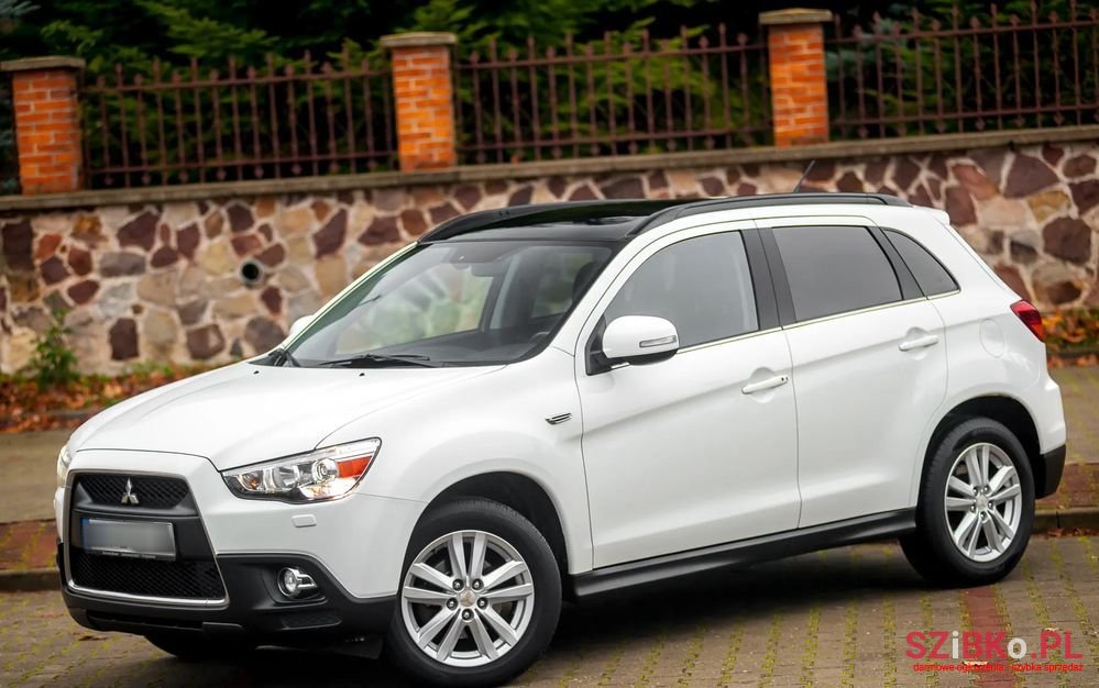 2011' Mitsubishi ASX photo #6