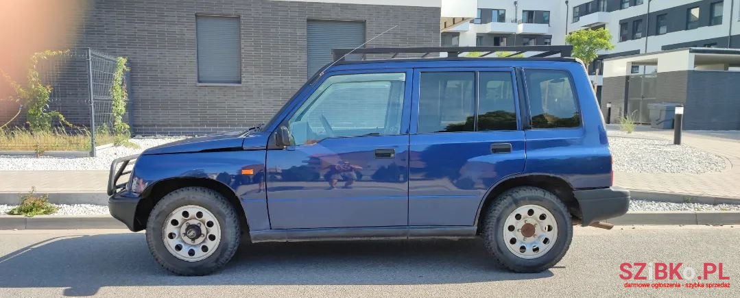 2002' Suzuki Grand Vitara photo #3