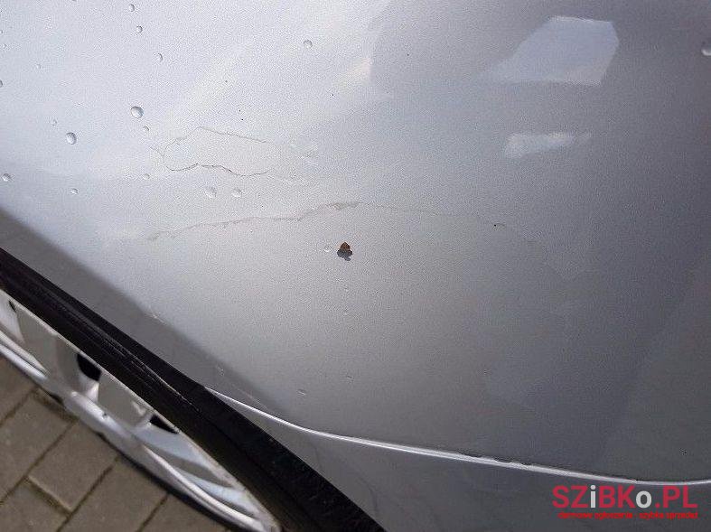 2011' Volkswagen Golf photo #2