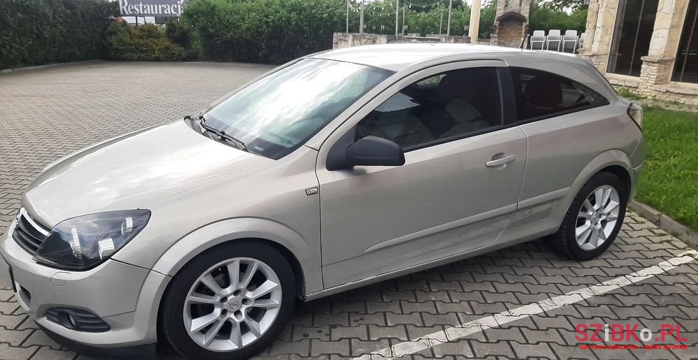 2006' Opel Astra Gtc 1.8 Edition photo #2
