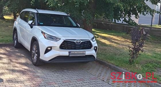 2021' Toyota Highlander photo #1