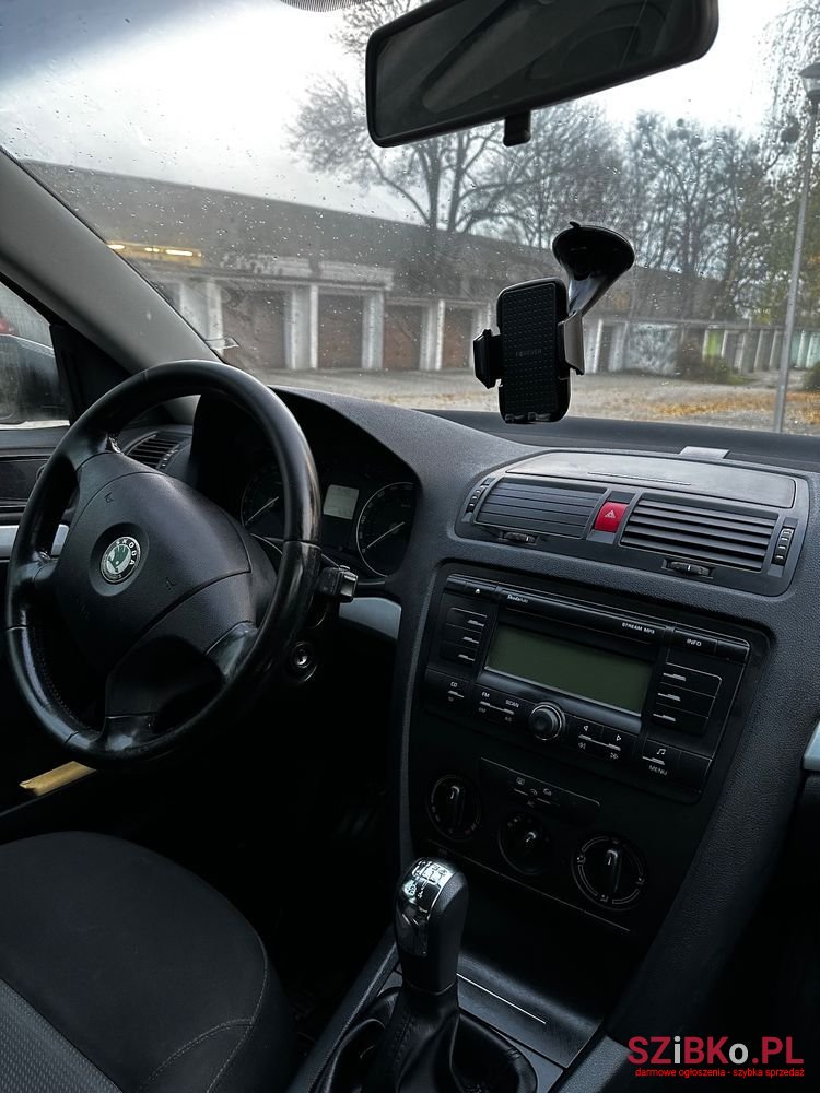 2007' Skoda Octavia 1.6 Classic photo #5