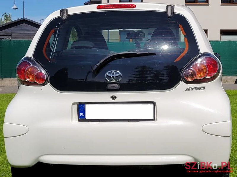 2012' Toyota Aygo photo #3