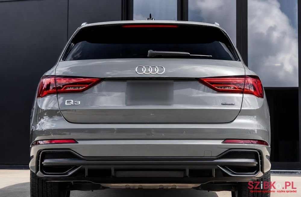 2021' Audi Q3 photo #5