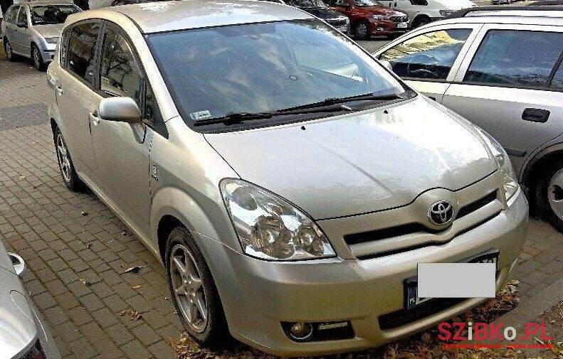 2004' Toyota Corolla photo #1