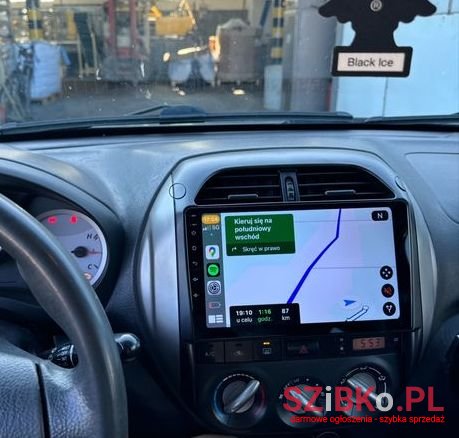 2004' Toyota RAV4 photo #4