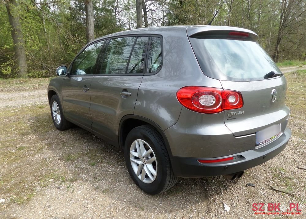 2009' Volkswagen Tiguan photo #5