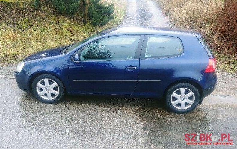 2005' Volkswagen Golf photo #1