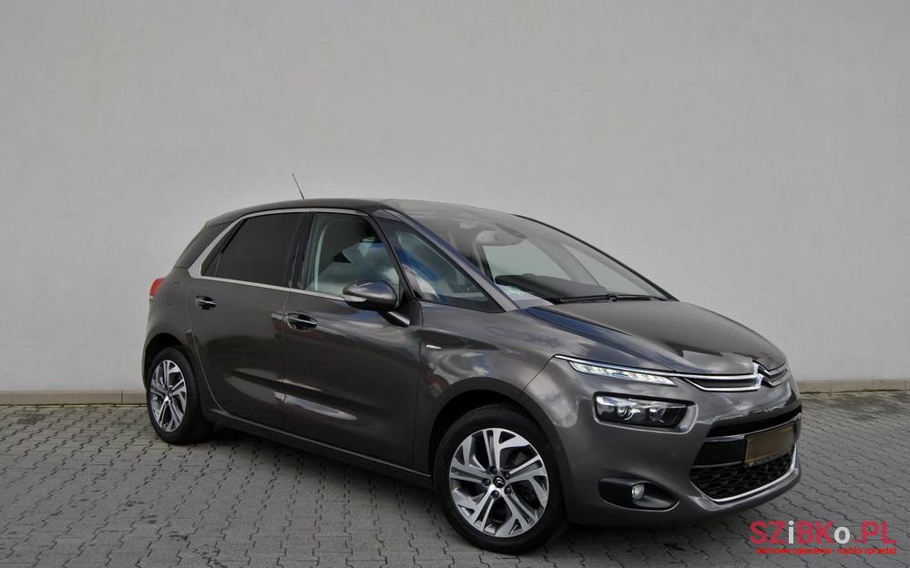2016' Citroen C4 Picasso photo #6