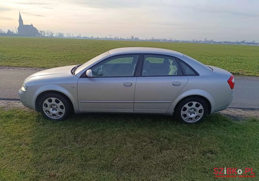 2003' Audi A4 Avant 2.0 photo #3