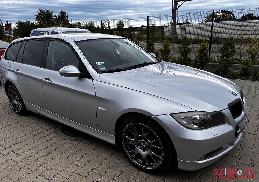 2007' BMW 3 Series 320D photo #2