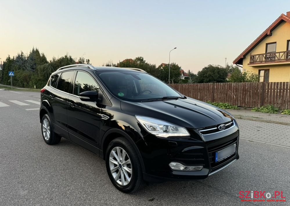 2015' Ford Kuga 2.0 Tdci 2X4 Titanium photo #2
