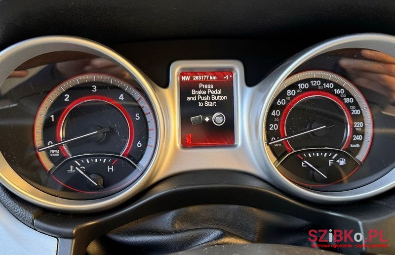 2013' Fiat Freemont photo #2