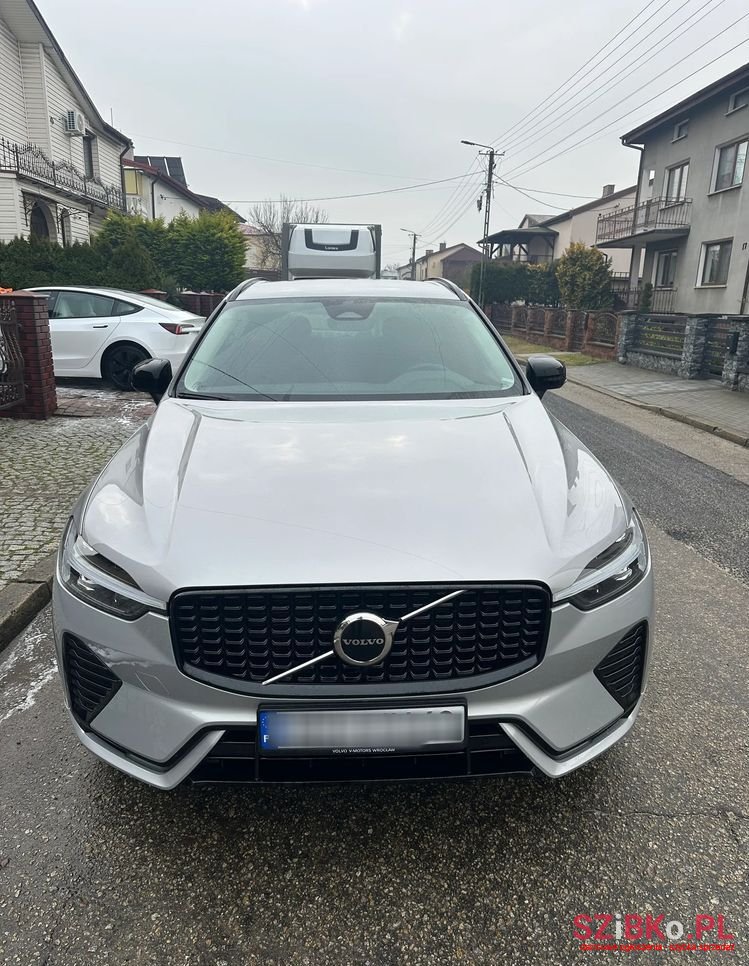 2023' Volvo Xc 60 B4 B Plus Dark photo #4