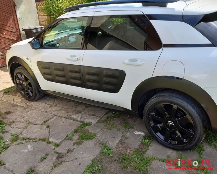 2016' Citroen C4 Cactus photo #6