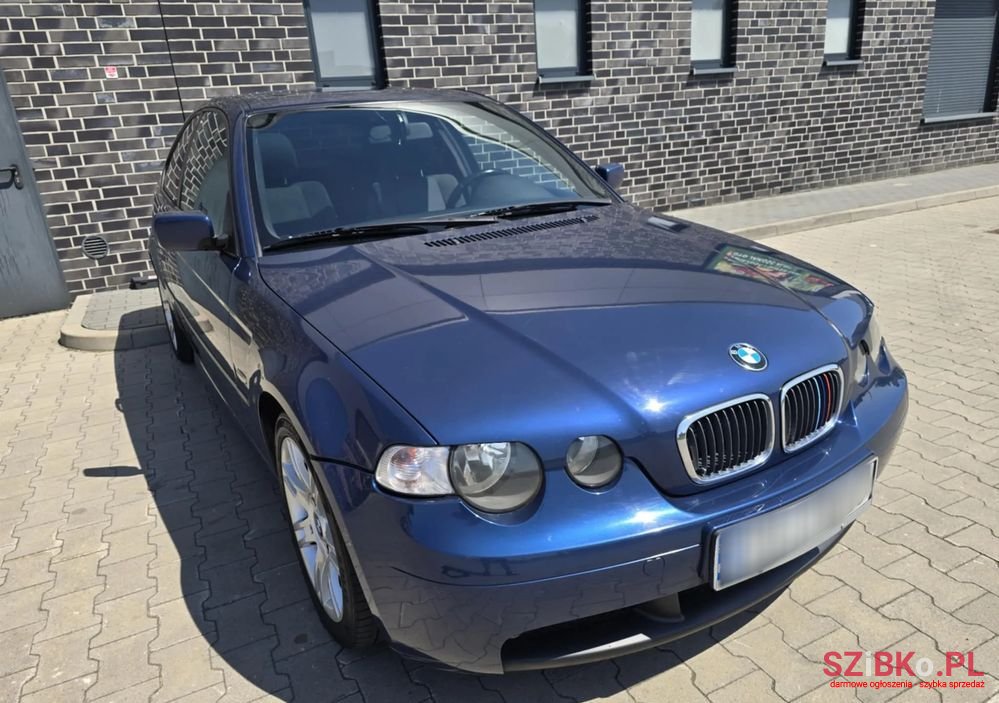 2004' BMW 3 Series 316Ti photo #5