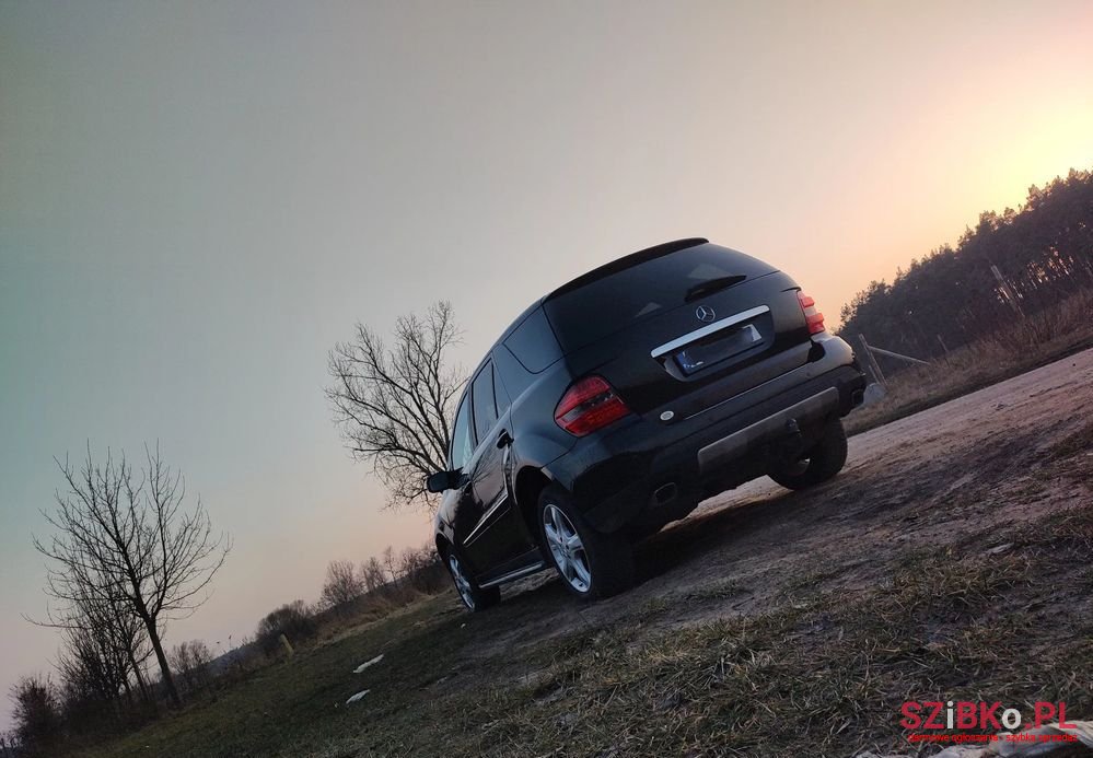 2007' Mercedes-Benz Ml photo #5