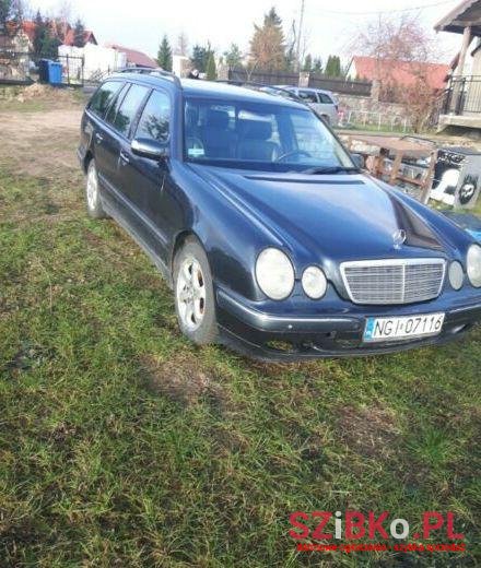 2002' Mercedes-Benz Klasa E photo #1